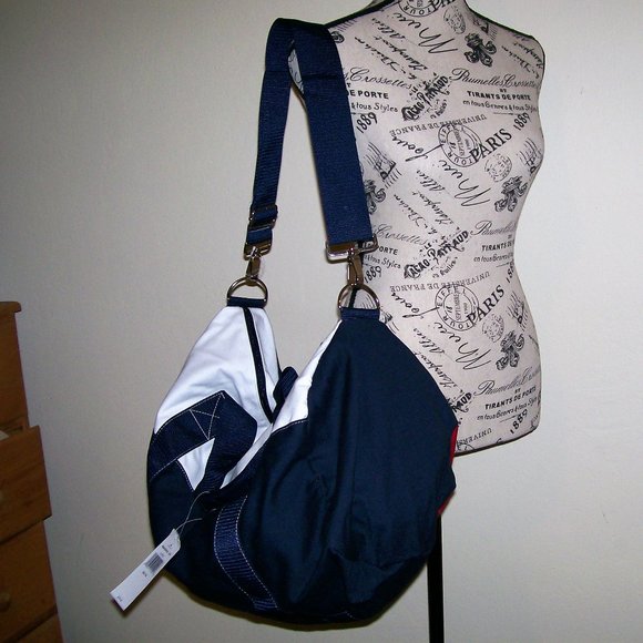 NWT Unisex Tommy Hilfiger Duffle Bag - Picture 3 of 5